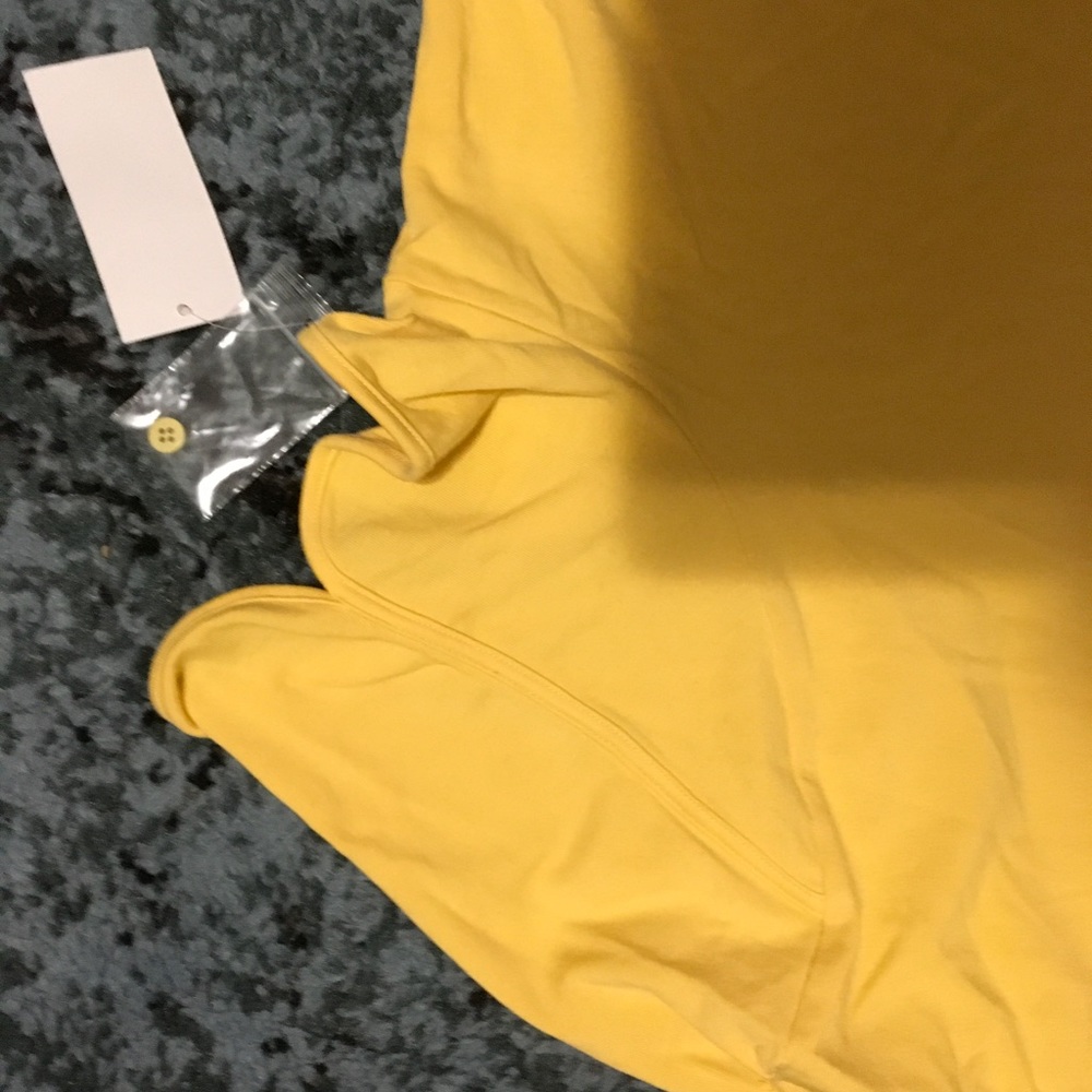 Yellow blouse - Picture 3 of 4